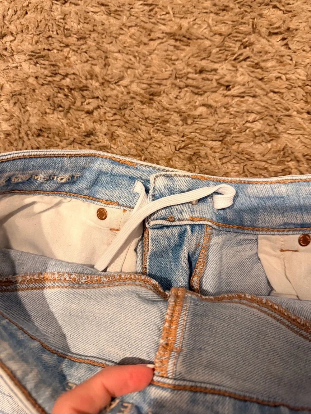American Eagle size 6 Distressed Baggy Mom Short